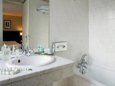 Hotel Le Bon Neuilly-sur-Seine